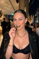 Аня , от 8000 в час